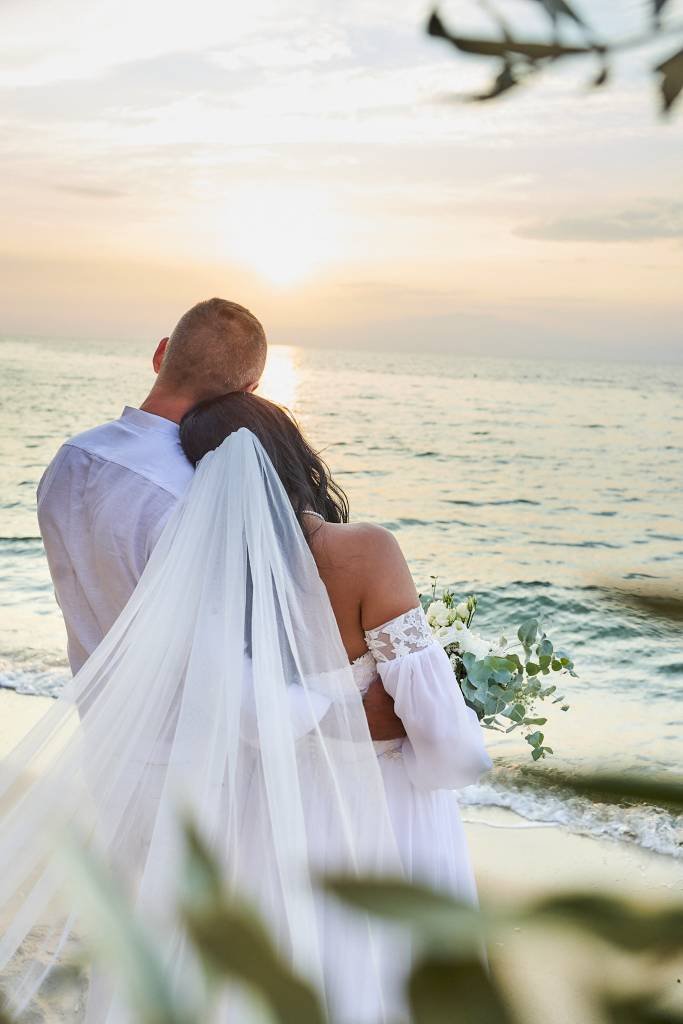 Elopement with family in Greece