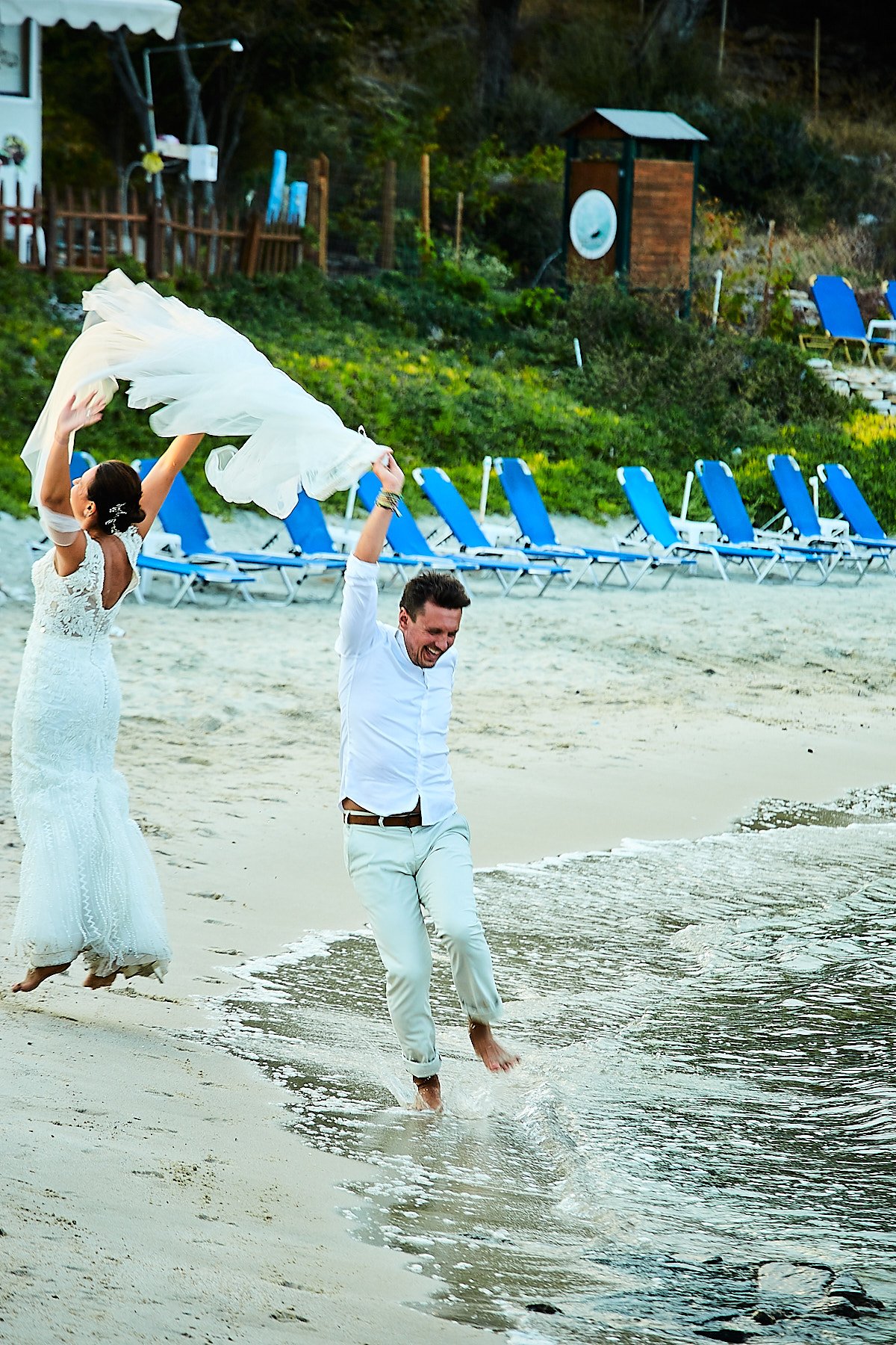 trash the dress photoshoot in water