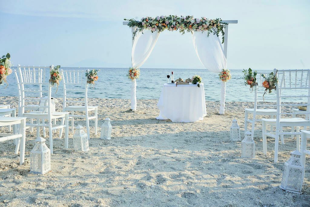 Beach wedding decor