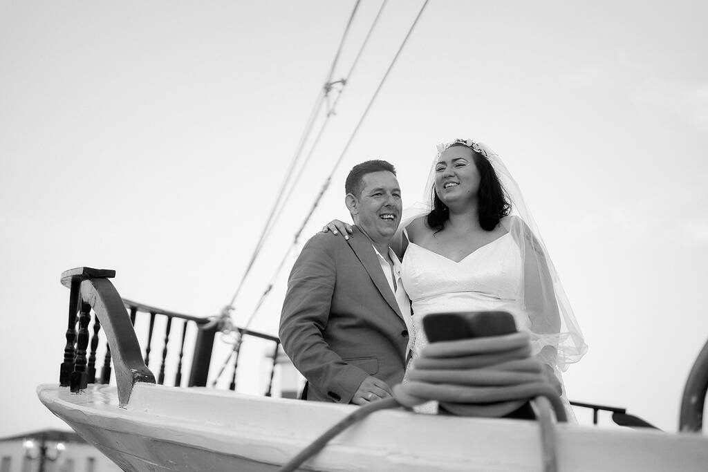 bridal boat arrival