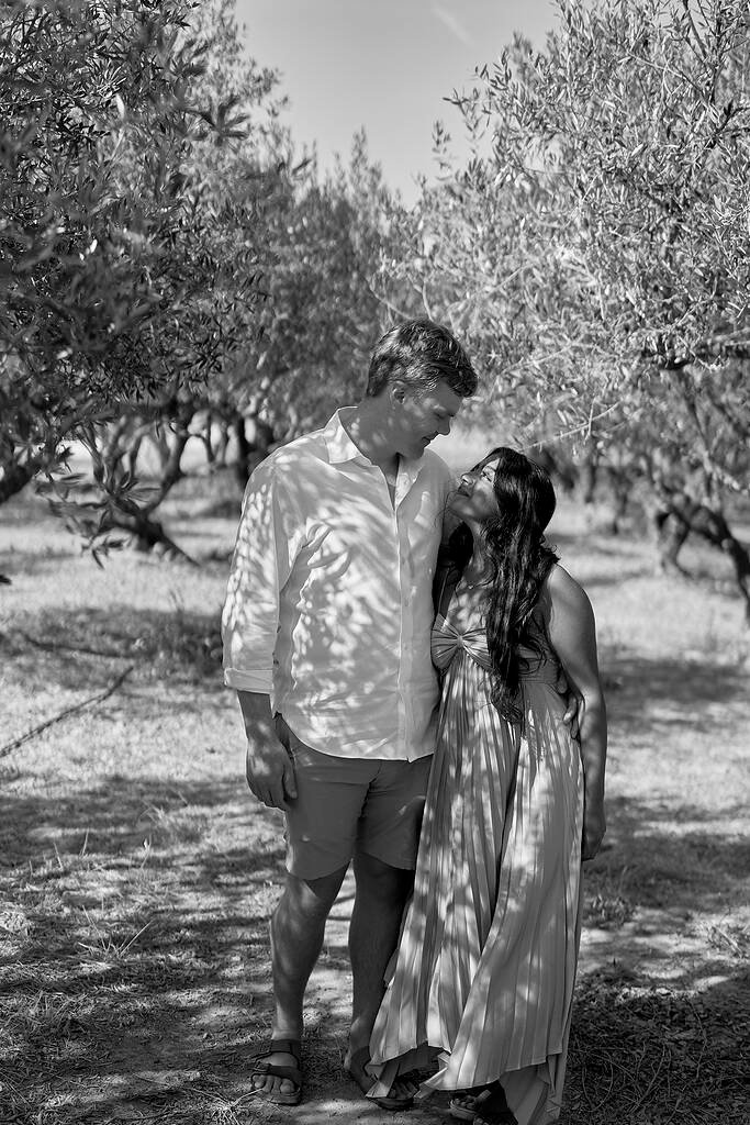 Love under olive trees