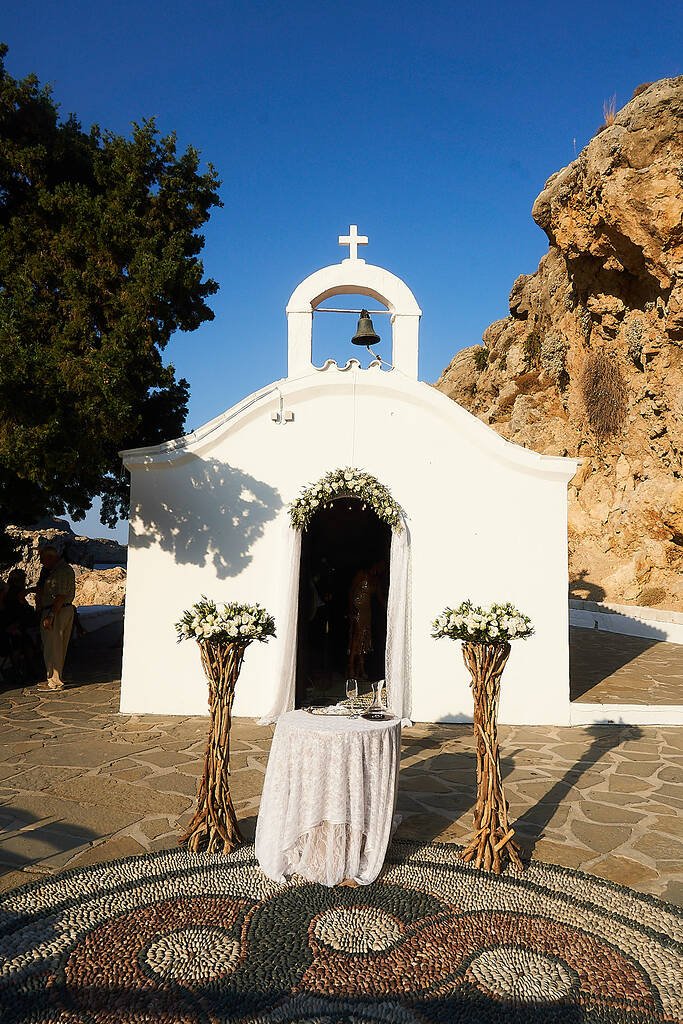 Rhodes chapel ceremony