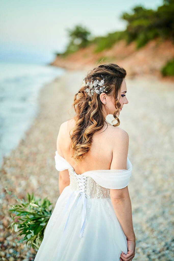 Elegant bridal style