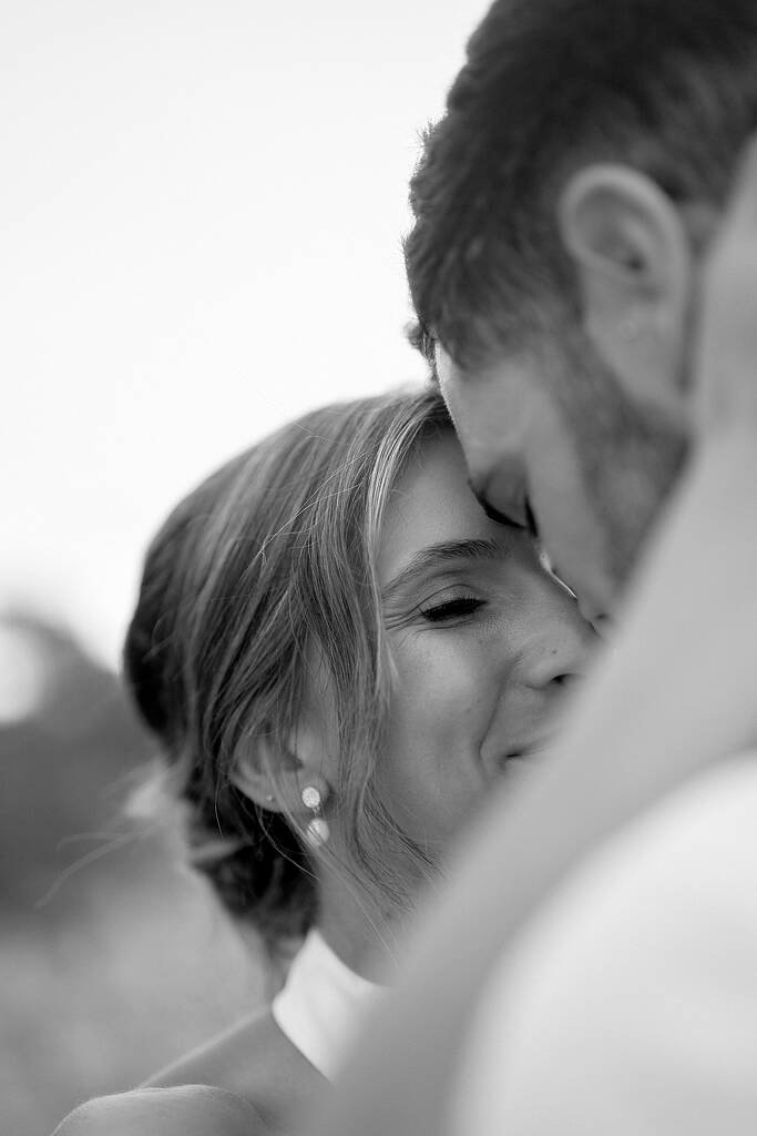 Wedding couple Greece seaside