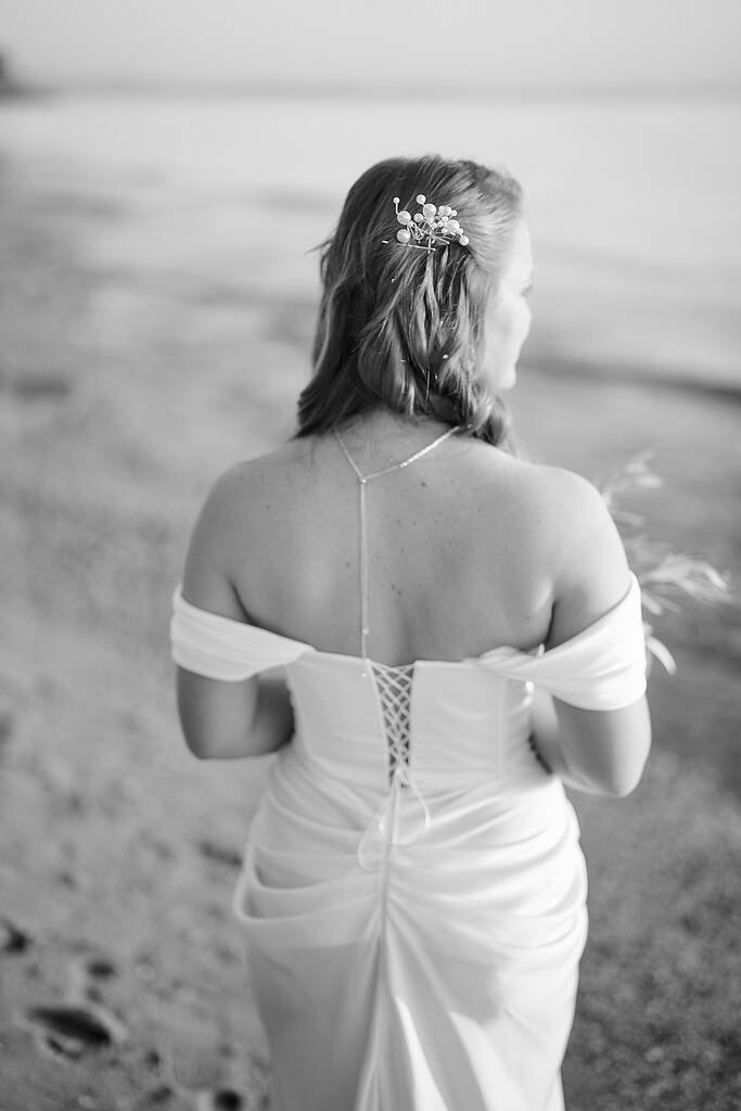 beach wedding dress detail