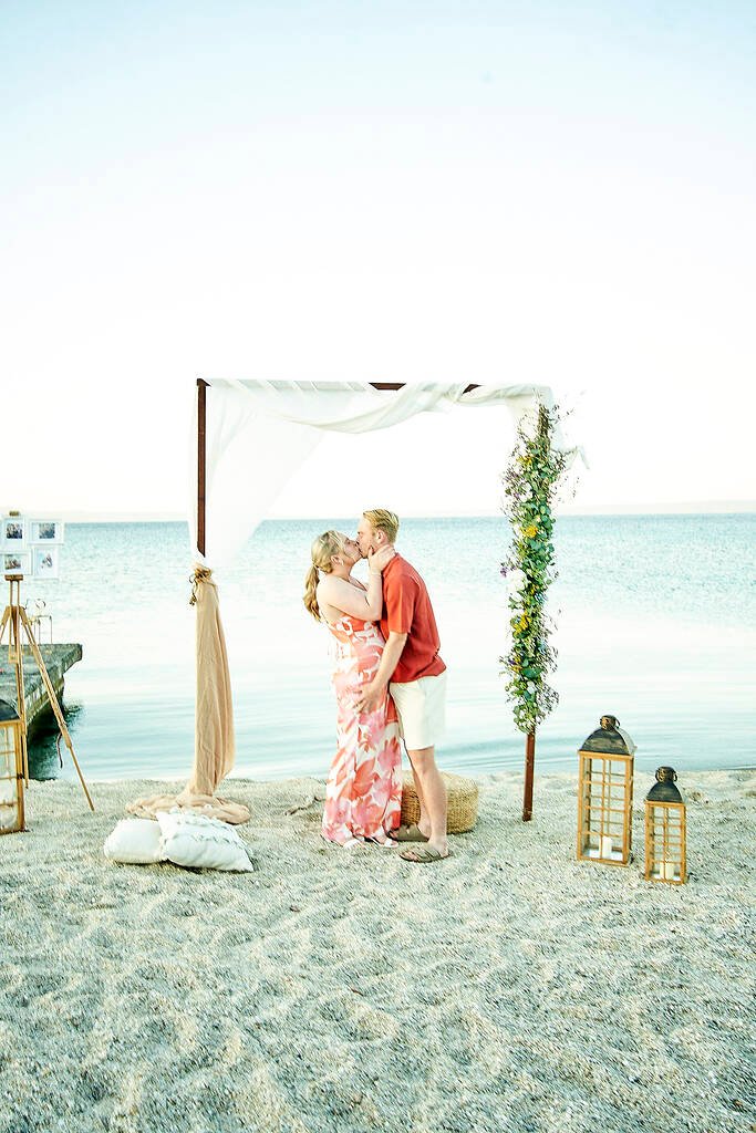 proposal story candid photo Greece