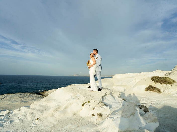 Jennifer&Patrick’s Intimate Elopement in Milos